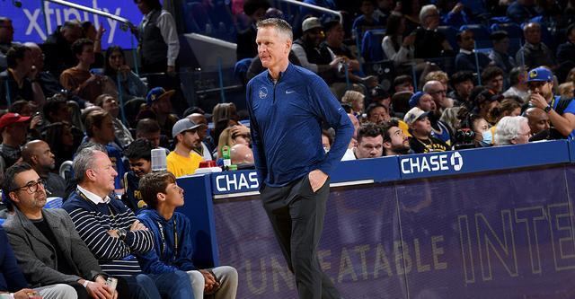 他在挡拆后 他在挡拆后